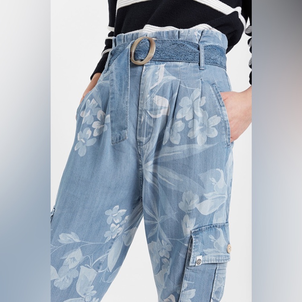 Desigual Women’s Albiw Denim Floral High Waisted Pants size Medium EUC - Picture 2 of 11